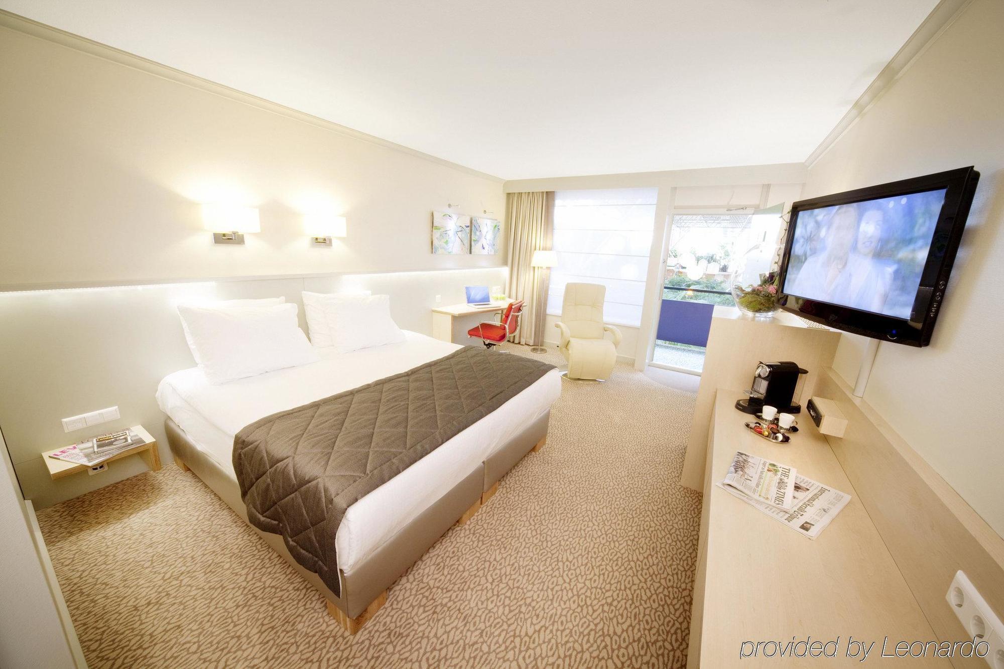 Leiden, An Ihg 4* Leiden